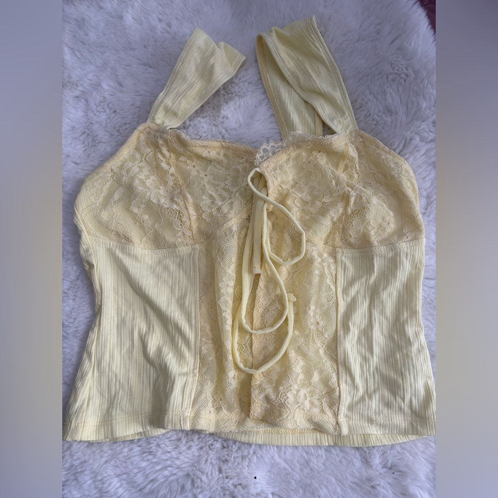 Yellow lace tank that ties in the front